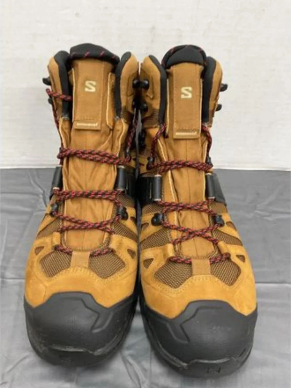 Salomon Mens Quest 4 GTX Waterproof Hiking Boot
